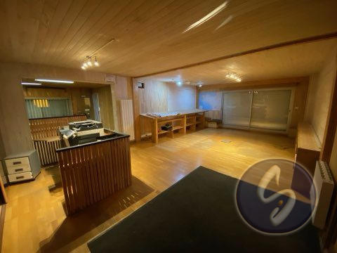 Bureau - 123 m² - 4 pièces