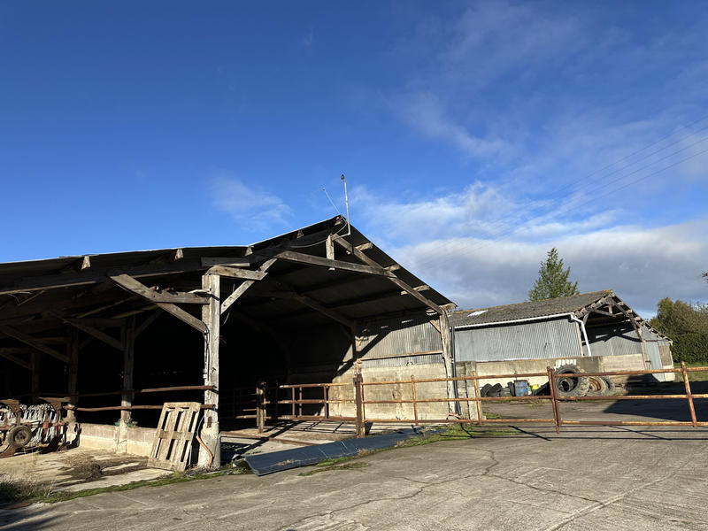 Parking / Garage - 4 500 m²