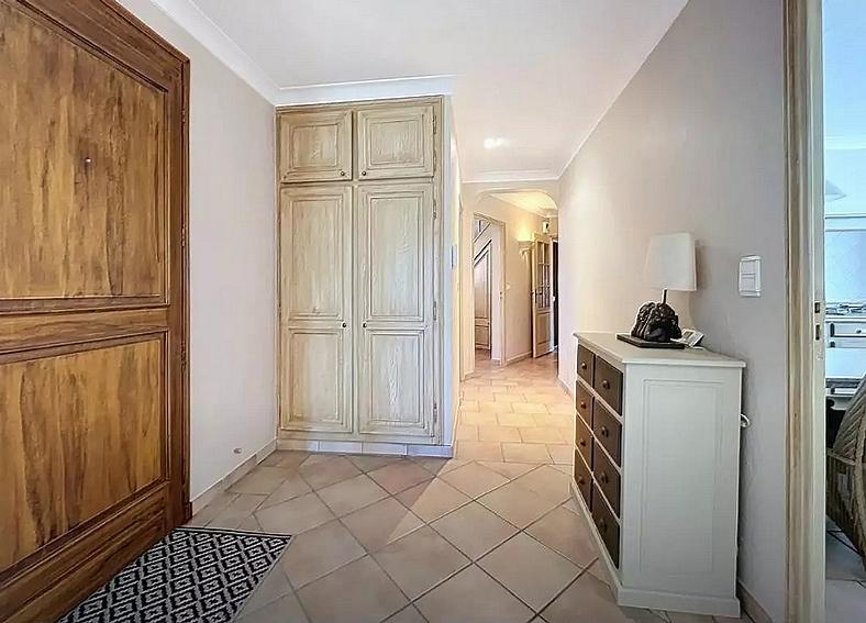 Villa - 145 m² - 9 pièces