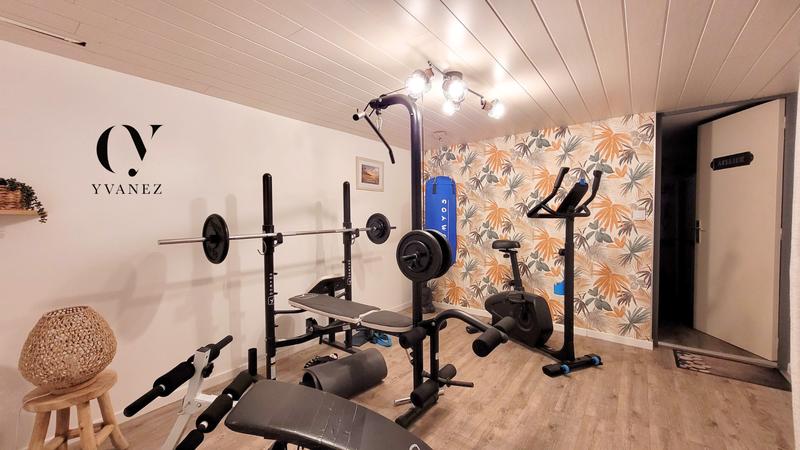 Maison - 150 m² - 8 pièces