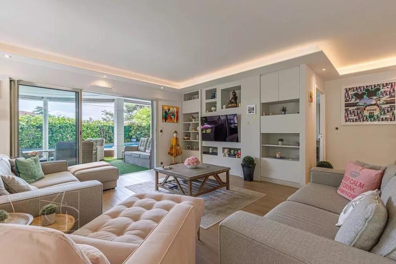 Appartement - 161 m² - 4 pièces