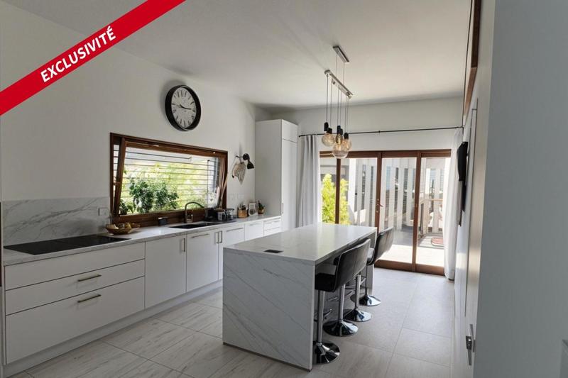 Maison - 111 m² - 4 pièces