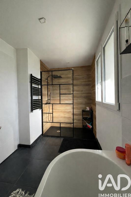 Maison - 115 m² - 4 pièces