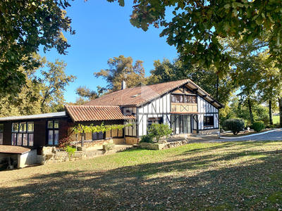 Maison - 184 m² - 5 pièces