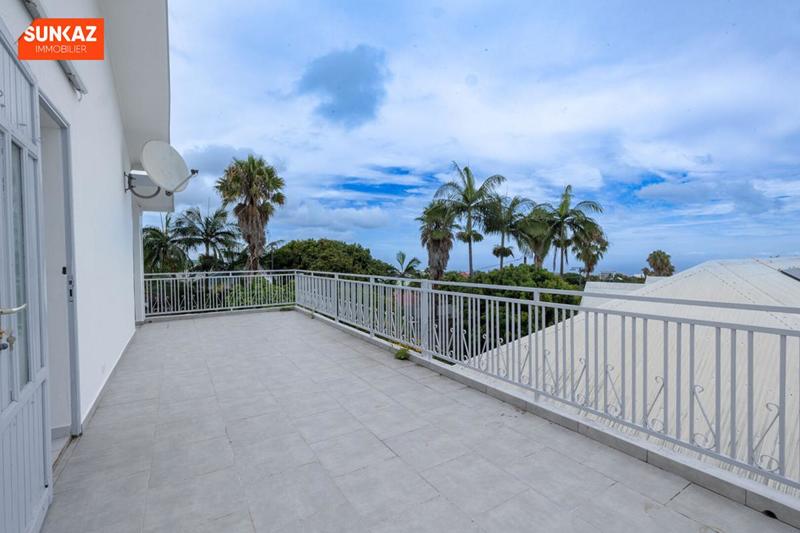 Appartement - 90 m² - 3 pièces