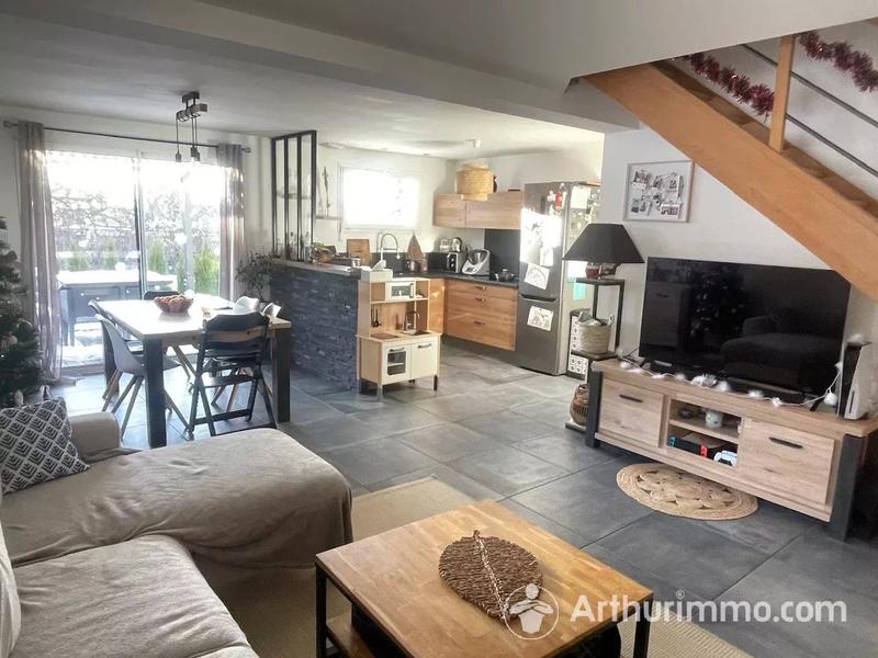 Maison - 98 m² - 4 pièces