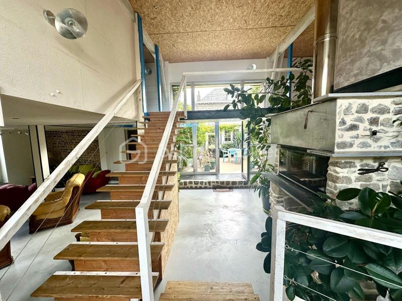 Maison - 340 m² - 8 pièces