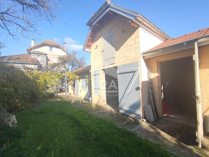 Maison - 203 m² - 8 pièces