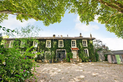 Propriété - 436 m² - 17 pièces