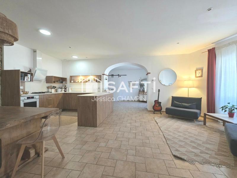 Maison de village - 210 m² - 7 pièces