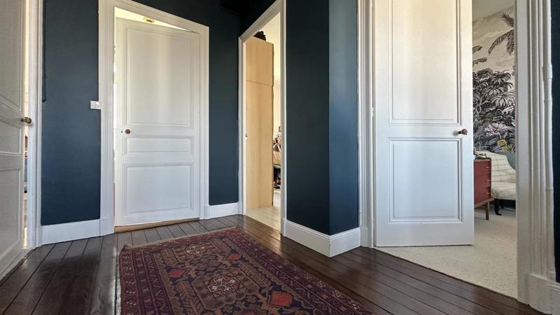 Propriété - 199 m² - 8 pièces