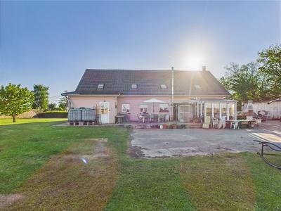 Maison - 200 m² - 6 pièces