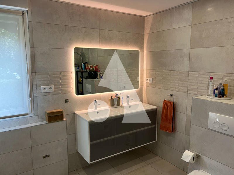 Villa - 185 m² - 6 pièces