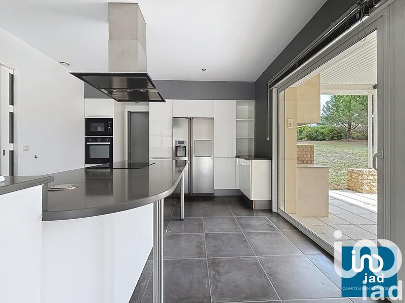 Maison de maîtres - 180 m² - 10 pièces