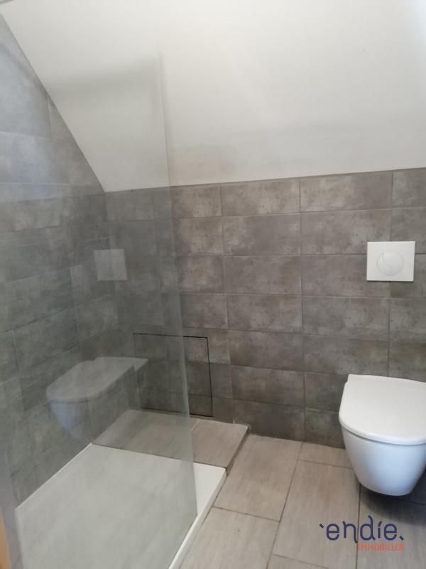 Maison - 230 m² - 7 pièces