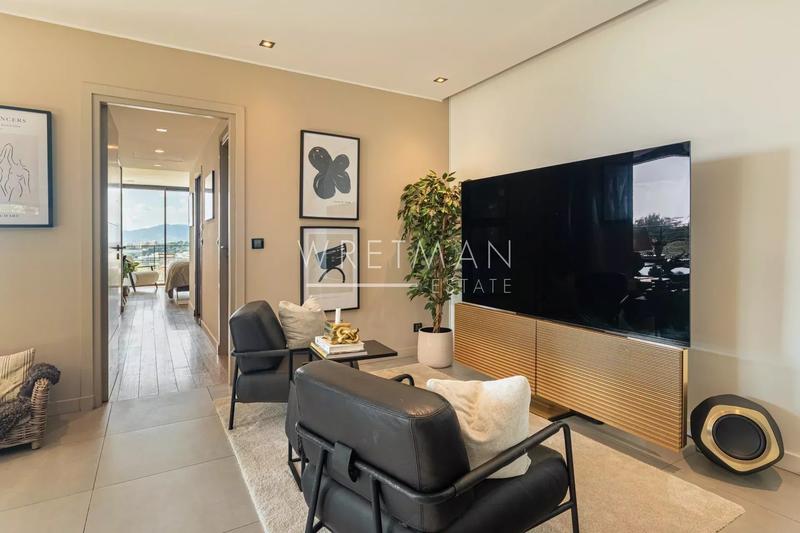 Villa - 242 m² - 6 pièces