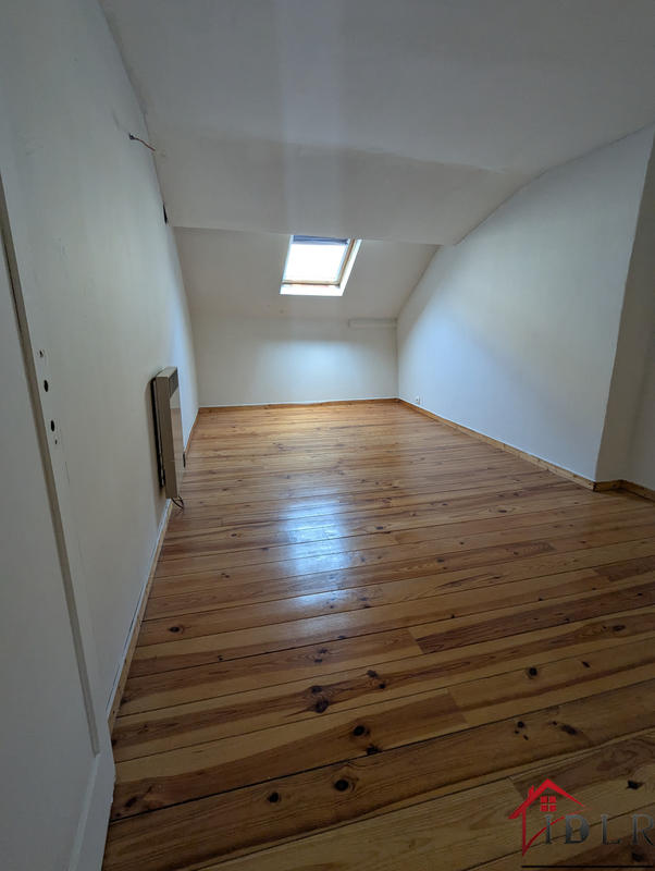 Maison - 195 m² - 11 pièces