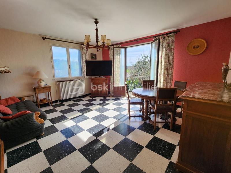 Maison - 153 m² - 8 pièces