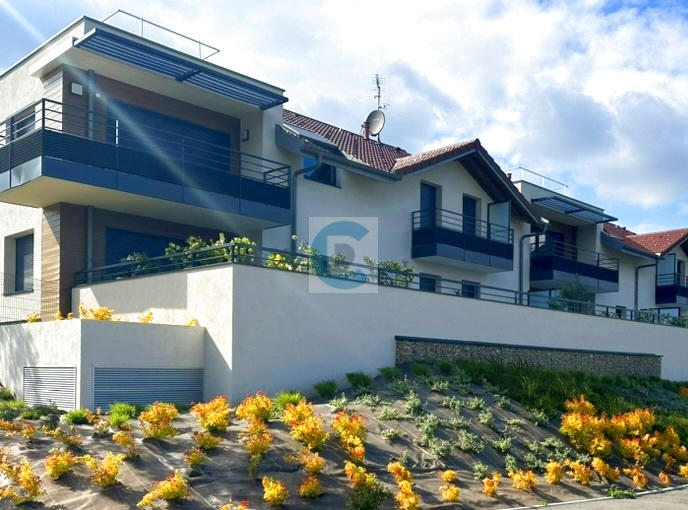 Appartement - 82 m² - 4 pièces