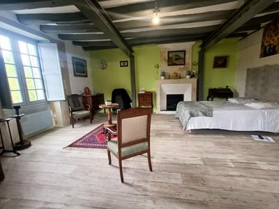 Maison - 180 m² - 10 pièces