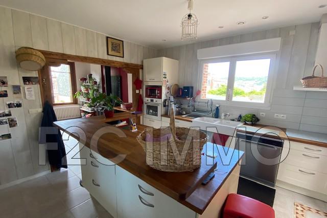 Maison - 260 m² - 12 pièces