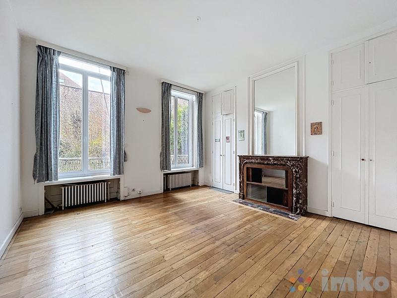 Maison ancienne - 573 m² - 16 pièces