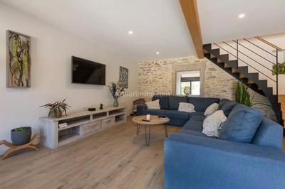 Maison - 226 m² - 8 pièces