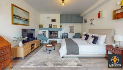 Maison - 180 m² - 7 pièces