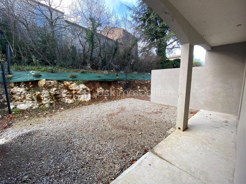 Appartement - 120 m² - 3 pièces