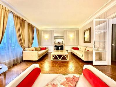 Appartement - 242 m²