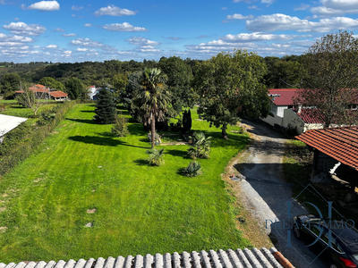 Maison - 205 m² - 5 pièces