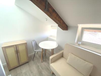 Studio - 12 m² - 1 pièce