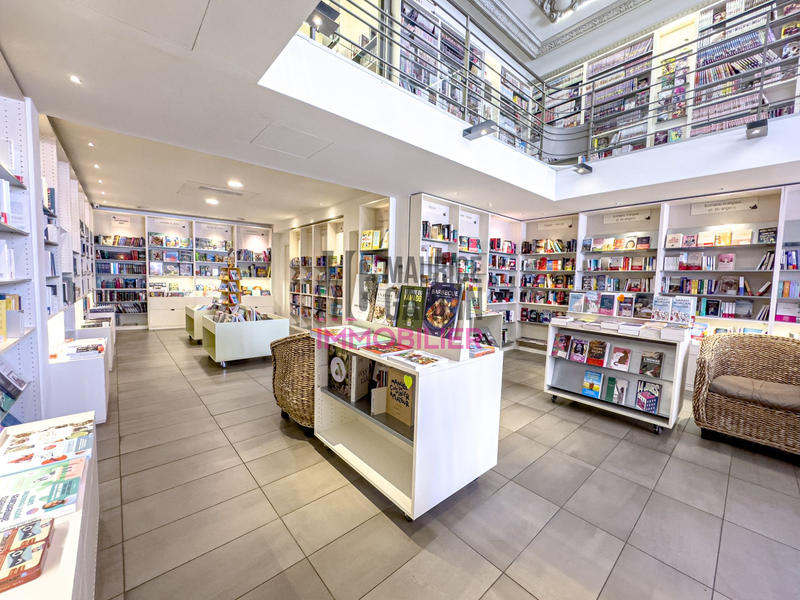 Fonds de commerce - Local d'activité / Entrepôt - 150 m²