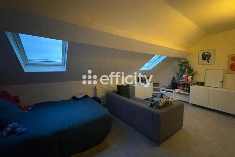 Appartement - 102 m² - 5 pièces