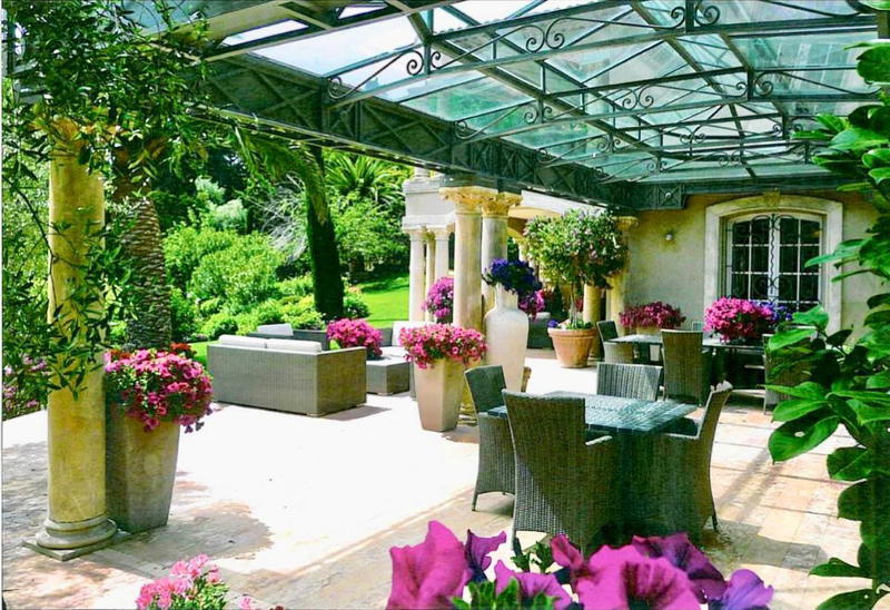 Maison - 1 000 m² - 9 pièces