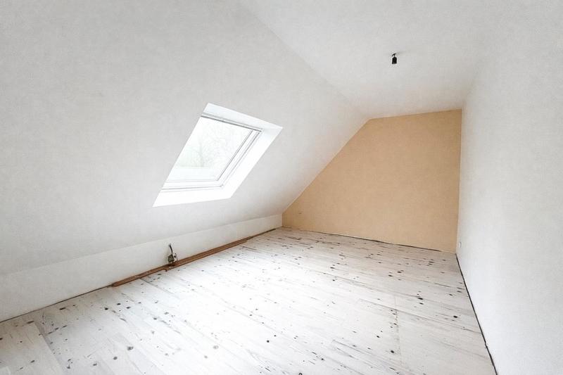 Maison - 99 m² - 6 pièces