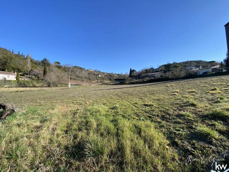 Terrain constructible - 5 253 m²