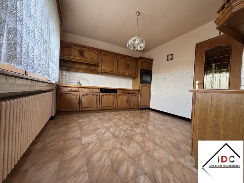 Maison - 198 m² - 5 pièces