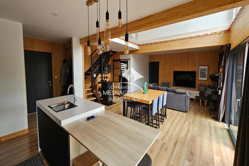 Maison - 162 m² - 6 pièces