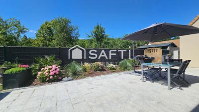 Maison - 360 m² - 9 pièces