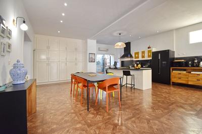 Maison - 419 m² - 9 pièces