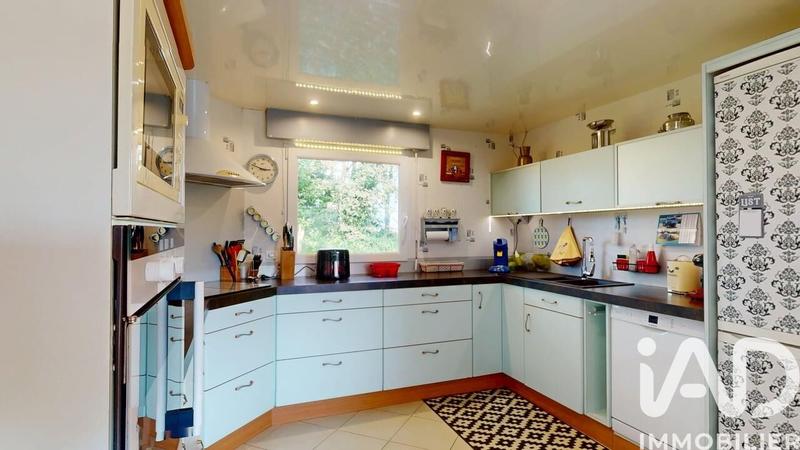 Maison - 183 m² - 11 pièces