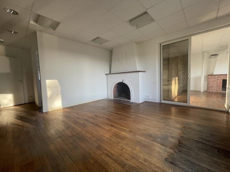 Maison traditionnelle - 280 m² - 11 pièces