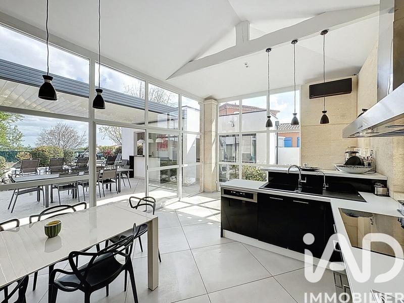 Maison de maîtres - 230 m² - 6 pièces