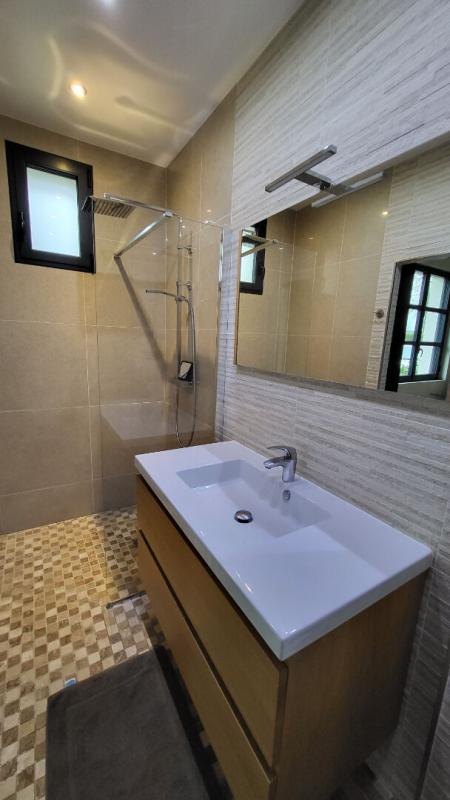 Maison - 300 m² - 8 pièces