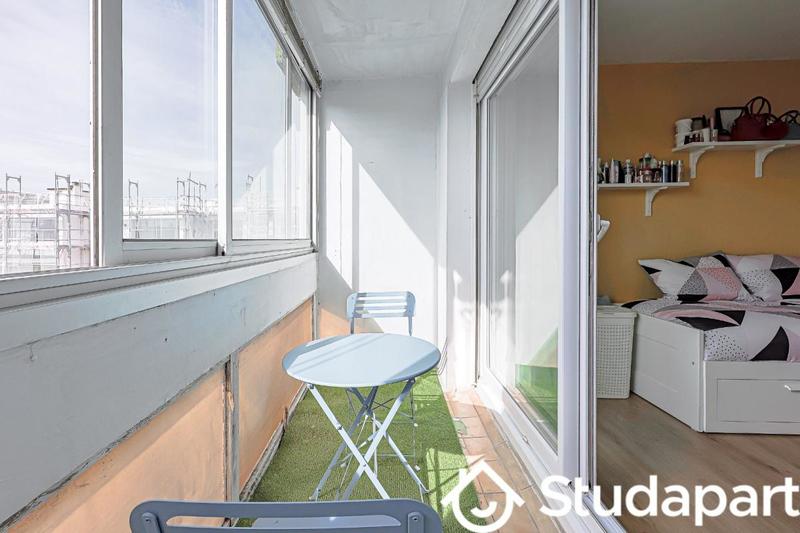 Chambre - 11 m² - 1 pièce