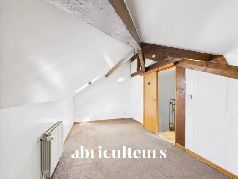 Maison - 92 m² - 7 pièces