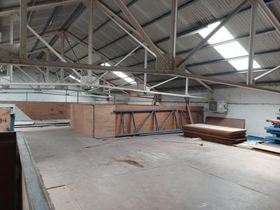 Entrepôt - 480 m²