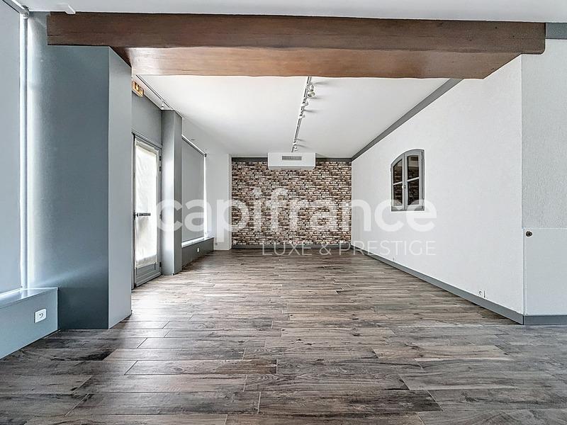 Maison - 420 m² - 13 pièces