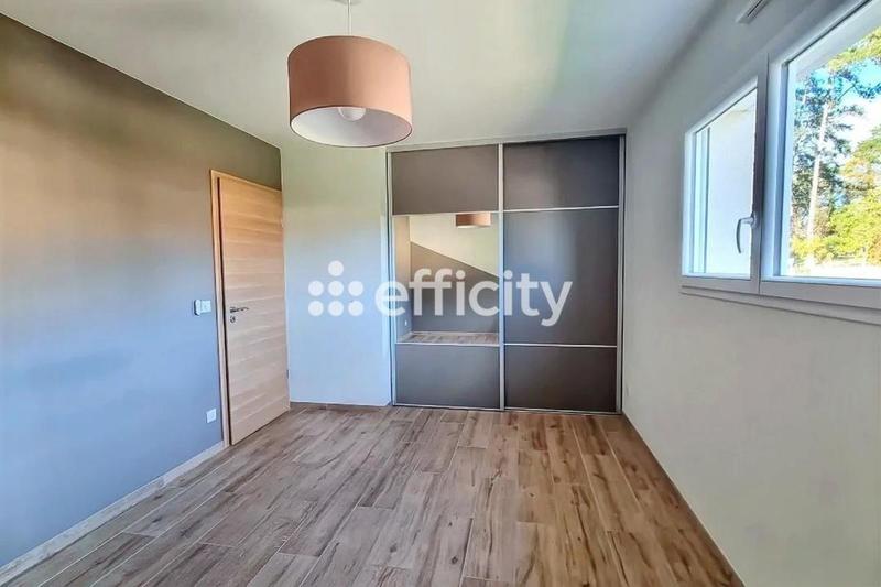 Villa - 185 m² - 8 pièces